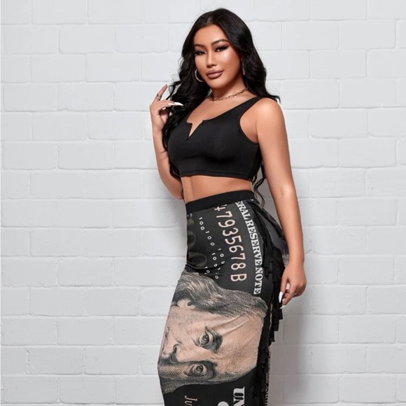 Black Crop Top & Money Fringe Skirt 🤑😍 - Picture 3 of 5